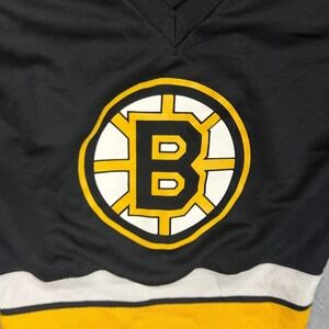 Vtg Boston Bruins NHL Hockey Jersey Pro Player Yth Black Gold Mesh 90s Pooh Bear